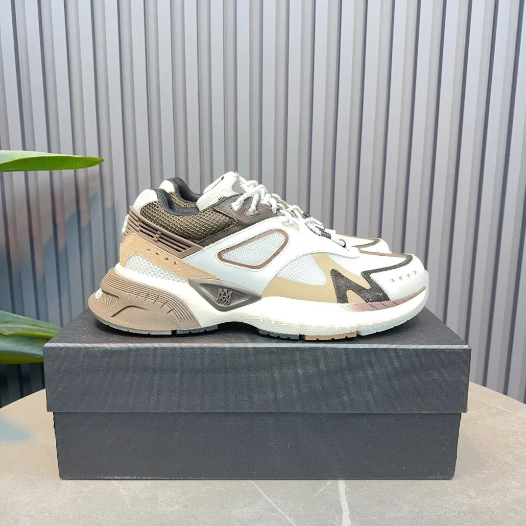 [AMIRI Amir] P: 760💰Size for couples: Female 35-40; Male 39-44; (Customized at 45.46) AMIRI Amir New Autumn and Winter Products New Autumn Latest Catwalk Couple Color Block Bread Casual Sports Shoes Series 〰 Casual fashion style full of details New generation of bone shoes popular classic upgrades Super comfortable and super popular! AUTRY is an exclusive version of AUTRY couple casual shoes from a high street brand in Los Angeles. Many celebrity Internet celebrities have the same style. Chinese new rapper Xiaobai Gali, Wang Yibo, Yang Mi and other Internet celebrity bloggers are competing for their feet. The three-dimensional molded metal logo on the side of the AJ1 shoe is on par with Nike's popular Fog. The heroic value instantly has a bit of punk rock flavor, all showing fashion sense and street style... ▪ Upper: original custom-made cowhide + original custom-made breathable mesh ▪Inner lining: original customized breathable mesh ▪Outsole: original molded two-color TPU rubber combination outsole.